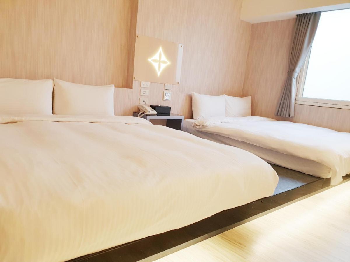 Walker Hotel - Sanchong Taipei Exterior photo